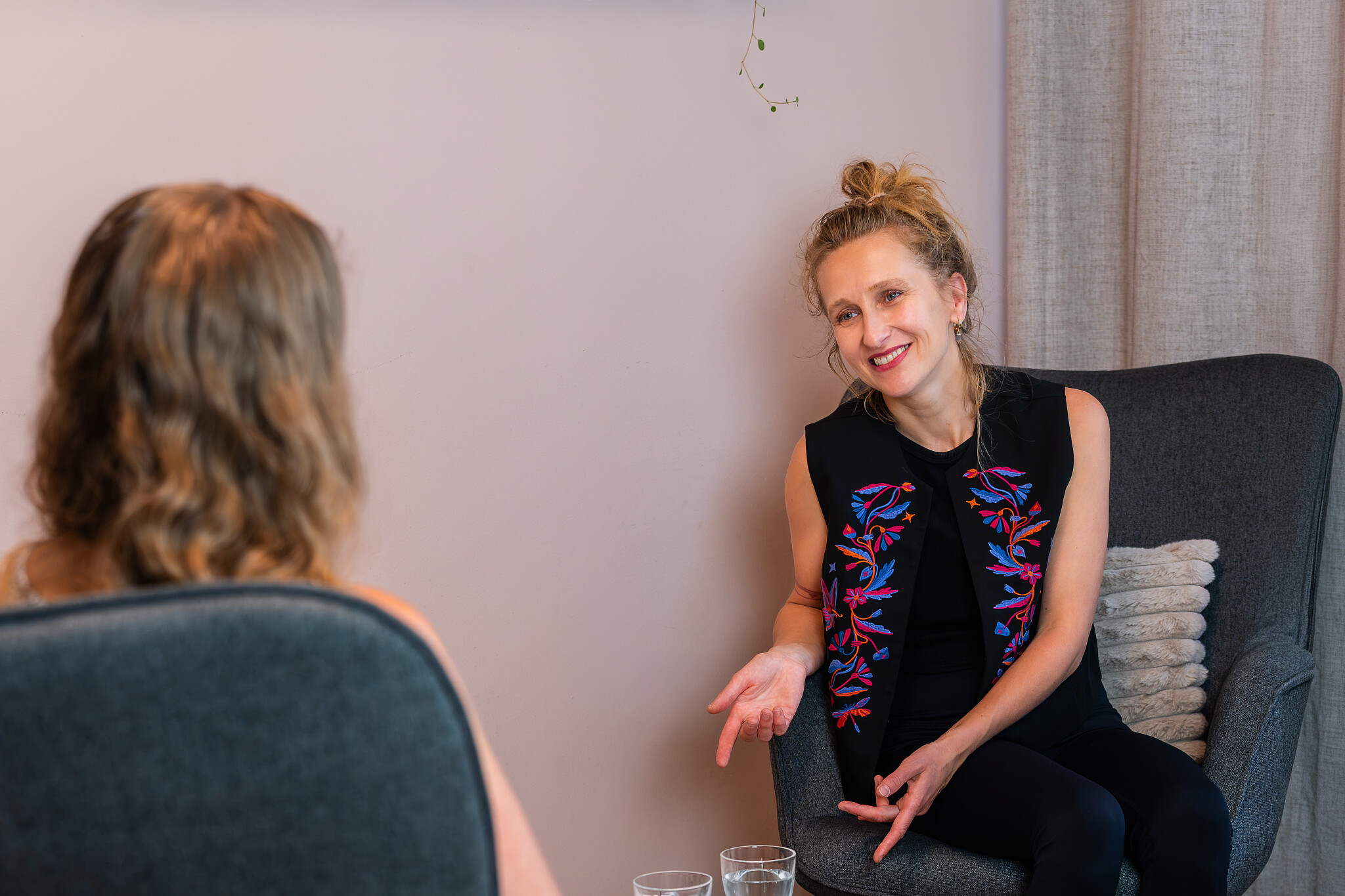 Individuální konstelace s terapeutickým pískovištěm